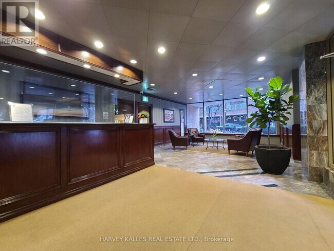 1055 Bay St. in Toronto, ON - Building Photo - Building Photo