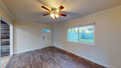 15451 Marty Dr in Glen Ellen, CA - Building Photo - Building Photo