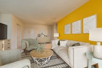 Claridge House in Silver Spring, MD - Foto de edificio - Building Photo