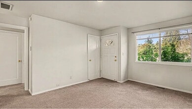 316 32nd Ave E in Seattle, WA - Foto de edificio - Building Photo