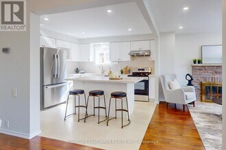 26 Mercer Crescent in Markham, ON - Building Photo - Building Photo