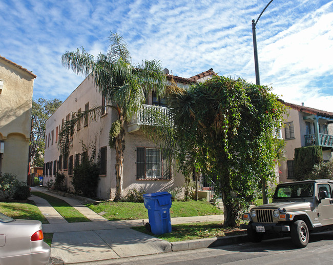 408 N GENESEE Ave in Los Angeles, CA - Building Photo - Building Photo