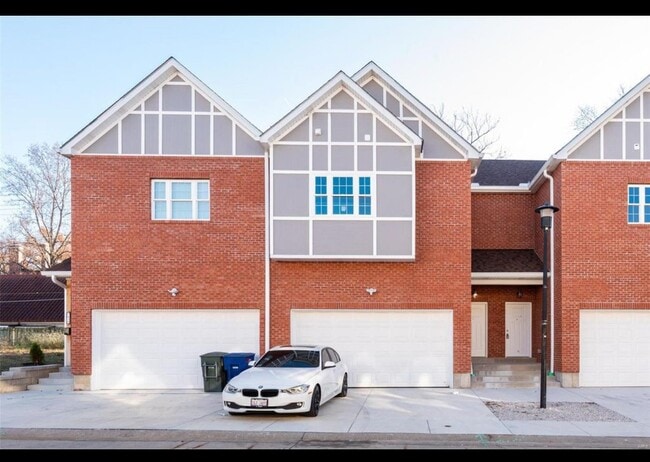 property at 5424 Delmar Blvd