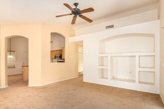 7304 W Irma Ln in Glendale, AZ - Building Photo - Building Photo