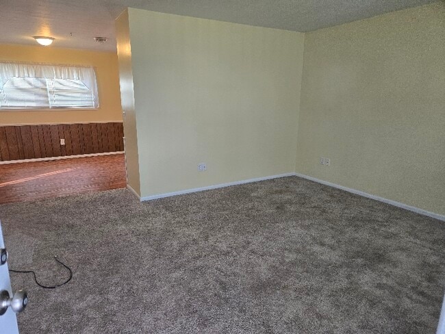 1249 E Walnut St in Galion, OH - Foto de edificio - Building Photo