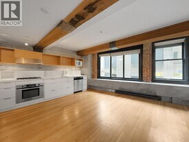 528 Beatty St in Vancouver, BC - Building Photo