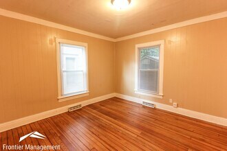 514 Fremont St in Manhattan, KS - Building Photo - Building Photo