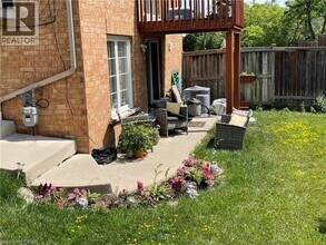 2415 Bankside Dr in Mississauga, ON - Building Photo - Building Photo