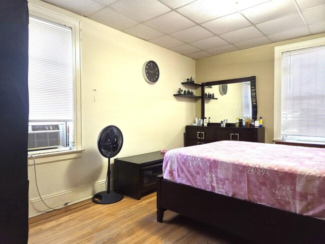 901 Grand Ave in North Bergen, NJ - Building Photo - Building Photo