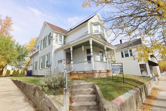 property at 1027 Fulton St E