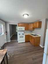 283 River St, Unit 1 in Montpelier, VT - Foto de edificio - Building Photo