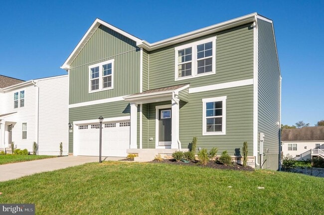 192 Ludgate Mnr in Falling Waters, WV - Building Photo - Building Photo