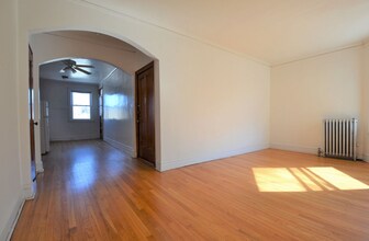 4830 W Addison St in Chicago, IL - Building Photo - Building Photo