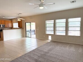 2221 N 94th Ave in Phoenix, AZ - Building Photo - Building Photo