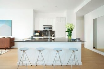 180 John St in New York, NY - Building Photo - Building Photo