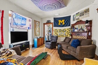 606 Catherine St in Ann Arbor, MI - Building Photo - Building Photo