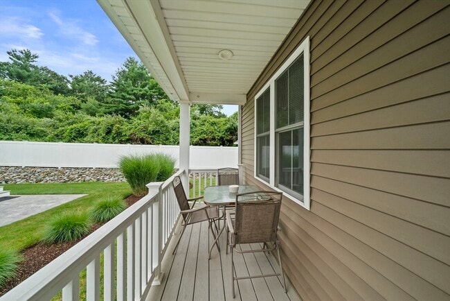 8 Old Field Wy in Lakeville, MA - Building Photo - Building Photo