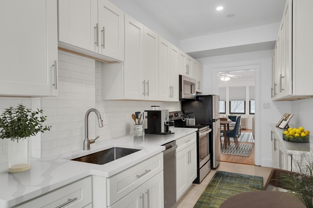 137 Englewood Ave in Boston, MA - Building Photo