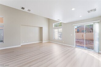 2723 Mossy Oaks Ln in Las Vegas, NV - Building Photo - Building Photo