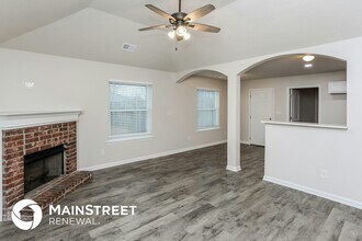 10426 Redmond Cir N in Cordova, TN - Foto de edificio - Building Photo