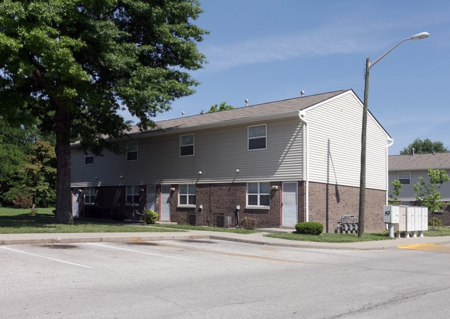 Rowney Terrace in Indianapolis, IN - Building Photo - Building Photo