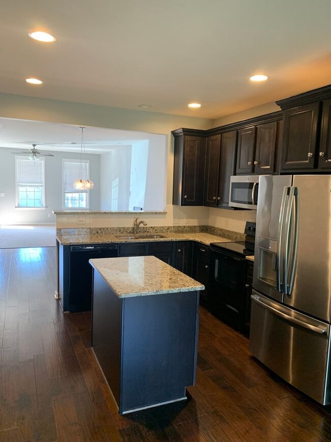 property at 2327 Traemoor Village Dr