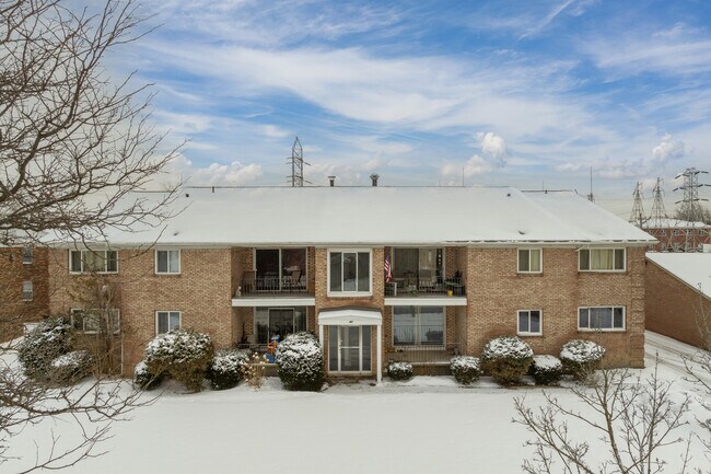 25-47 Old Lyme Dr in Buffalo, NY - Foto de edificio - Building Photo