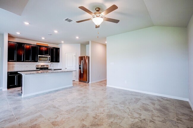 1007 Whelk Loop in Hutto, TX - Foto de edificio - Building Photo
