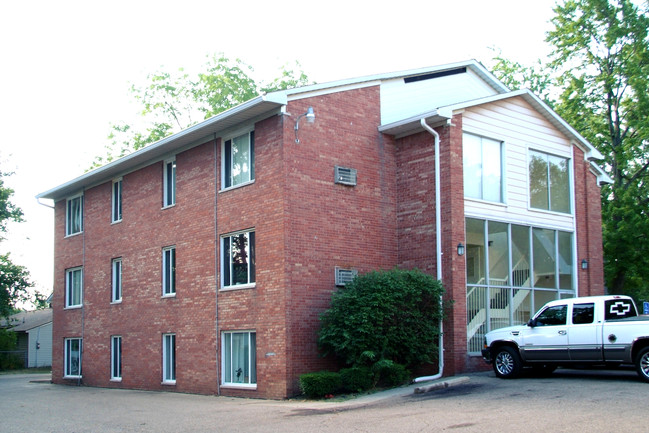 Country Cove Apartments in Mount Morris, MI - Foto de edificio - Building Photo