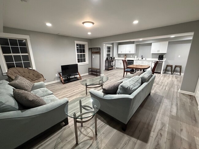 property at 220 Drumcliff Ct