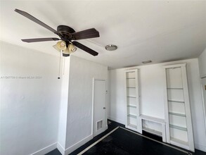 203 NW 36th St, Unit 2 in Miami, FL - Building Photo - Building Photo