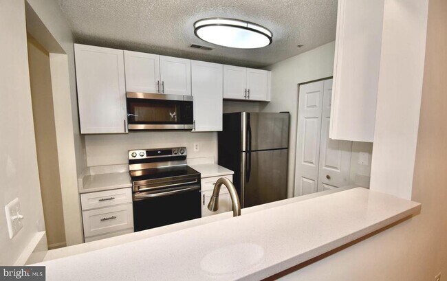 12901 Churchill Ridge Cir in Germantown, MD - Building Photo - Building Photo