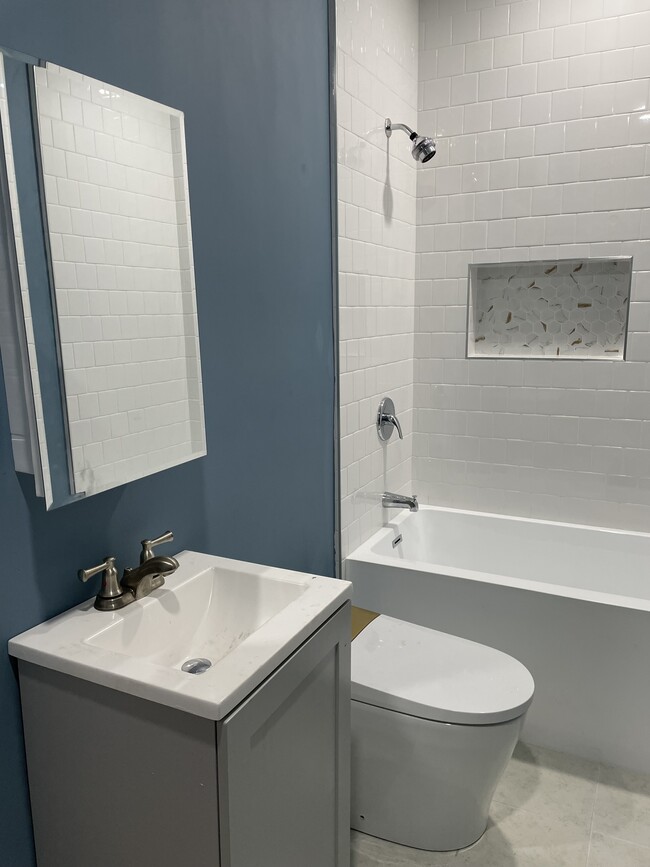 286 Twickenham Ave, Unit Studio in East Los Angeles, CA - Building Photo - Building Photo
