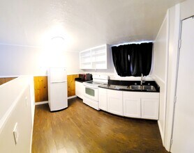 684 E 400 N in Logan, UT - Building Photo - Building Photo