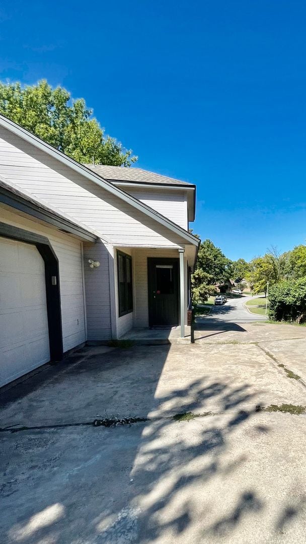 7422 E 65th Pl in Tulsa, OK - Building Photo - Building Photo