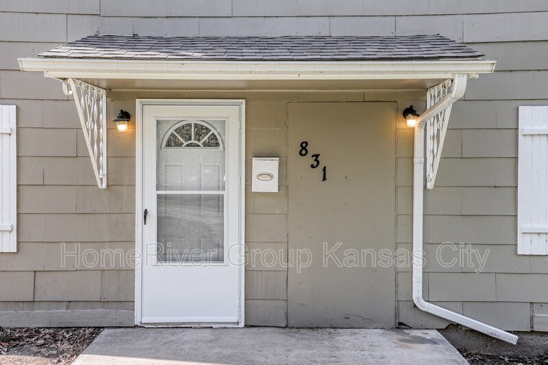 831 Stewart Ave Photo