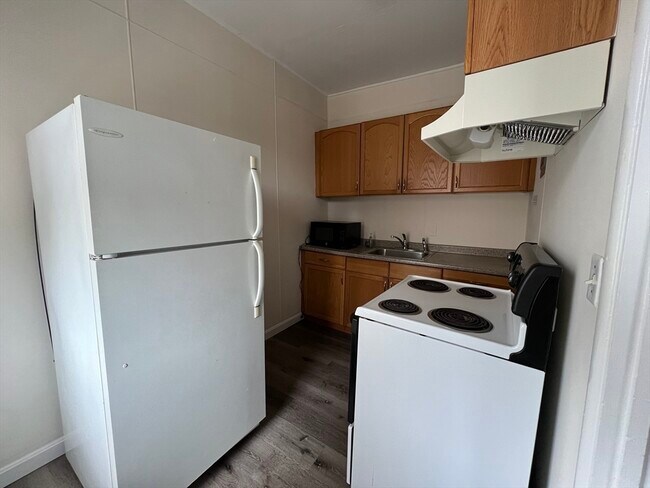 211 Harrison Ave in Boston, MA - Building Photo - Building Photo