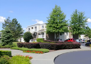 Sugar Hill Apartments in Brunswick, NY - Building Photo - Building Photo