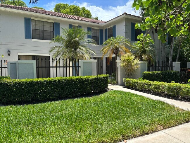 property at 352 Prestwick Cir