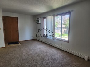 110 2nd Ave NE-Unit -110 - 303 in Hayfield, MN - Building Photo - Building Photo