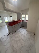 1133 E Lexington Dr, Unit 1133 in Glendale, CA - Building Photo - Building Photo