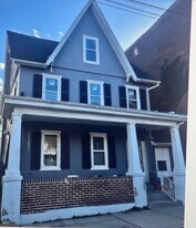 308 King St, Unit Apartment #1 in Pottstown, PA - Building Photo