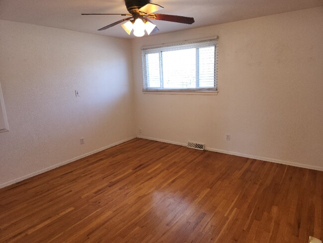 3705 N Chestnut St-Unit -Upper in Colorado Springs, CO - Building Photo - Building Photo