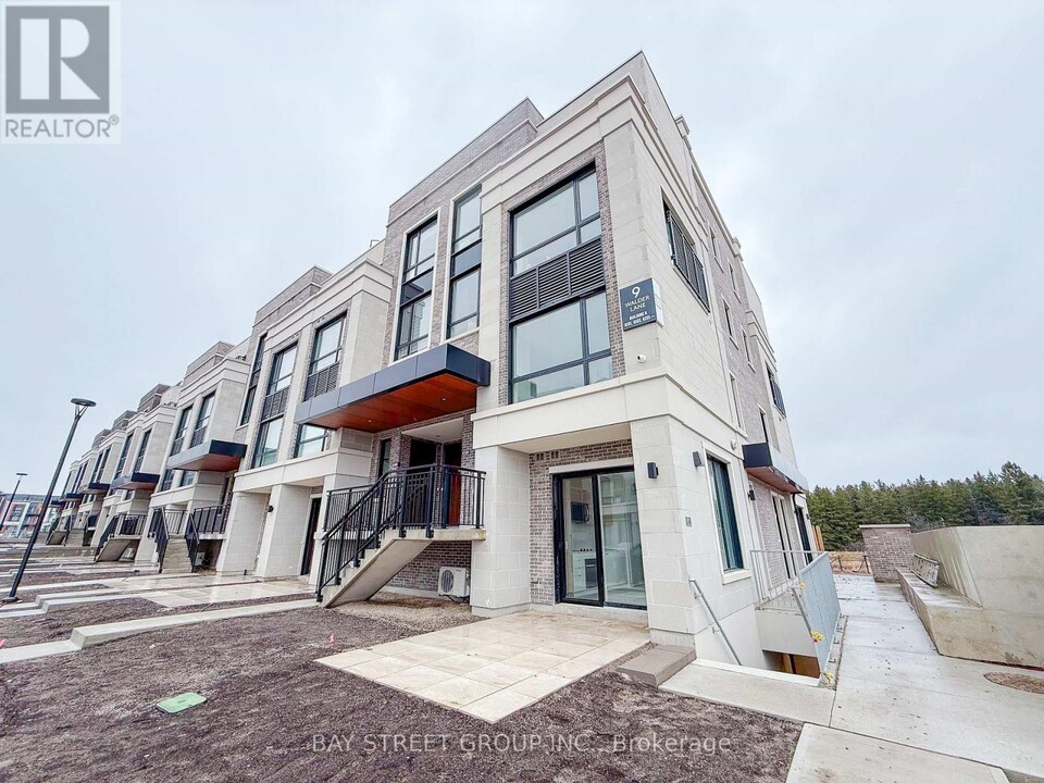 9-K209 Walder Ln in Richmond Hill, ON - Building Photo