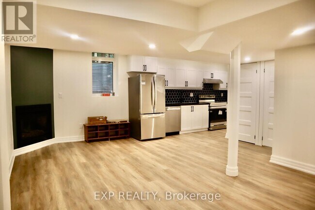 1300 Ridgebank Dr in Oakville, ON - Building Photo - Building Photo