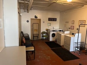 614 6th St. (12 Unit +2 Commercial) in Racine, WI - Building Photo - Building Photo
