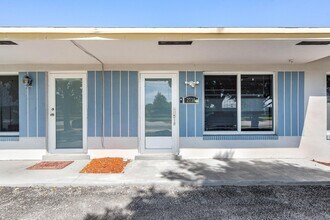 2730 N Dixie Hwy in Boca Raton, FL - Building Photo - Building Photo