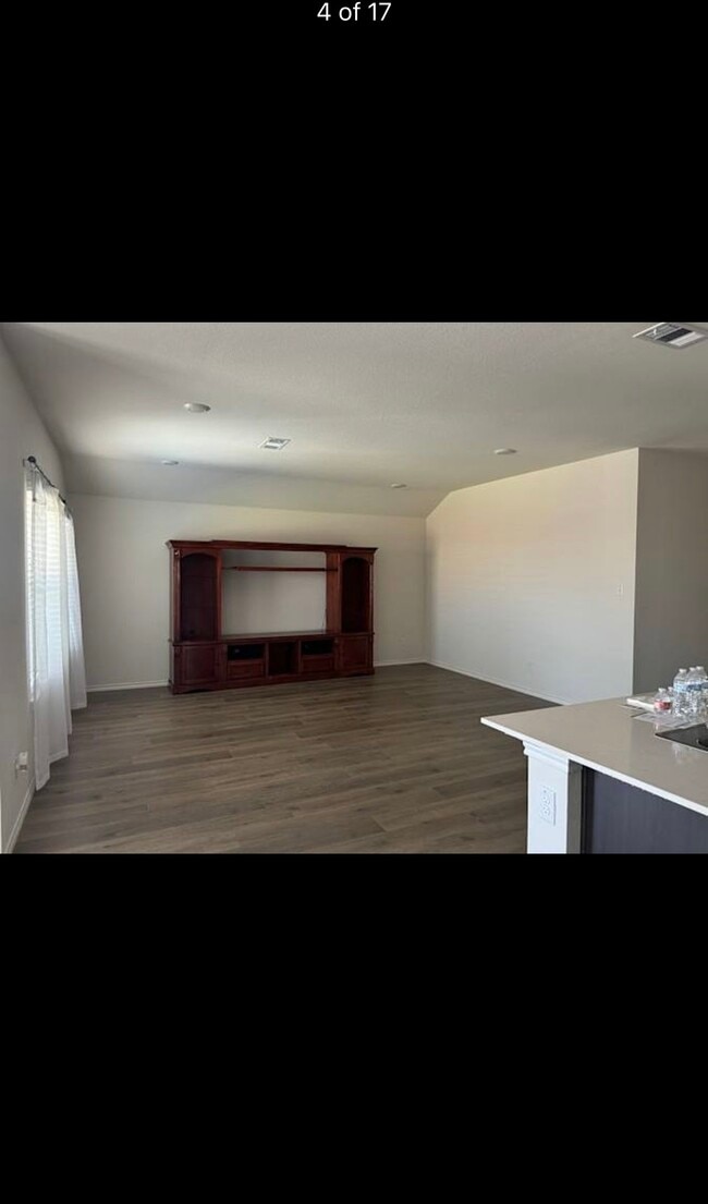 property at 1305 Stuarts Frst Dr