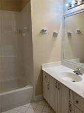 2125 NW 77th Way in Pembroke Pines, FL - Building Photo - Building Photo