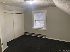 1880 Seaview Ave in Bridgeport, CT - Building Photo - Building Photo